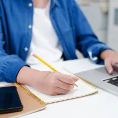Jak oznaczyć cytat w pracy magisterskiej, aby uniknąć błędów?
