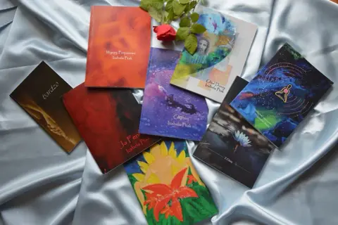 Lilie wiersz: symbolika, emocje i tajemnice w poezji o śmierci